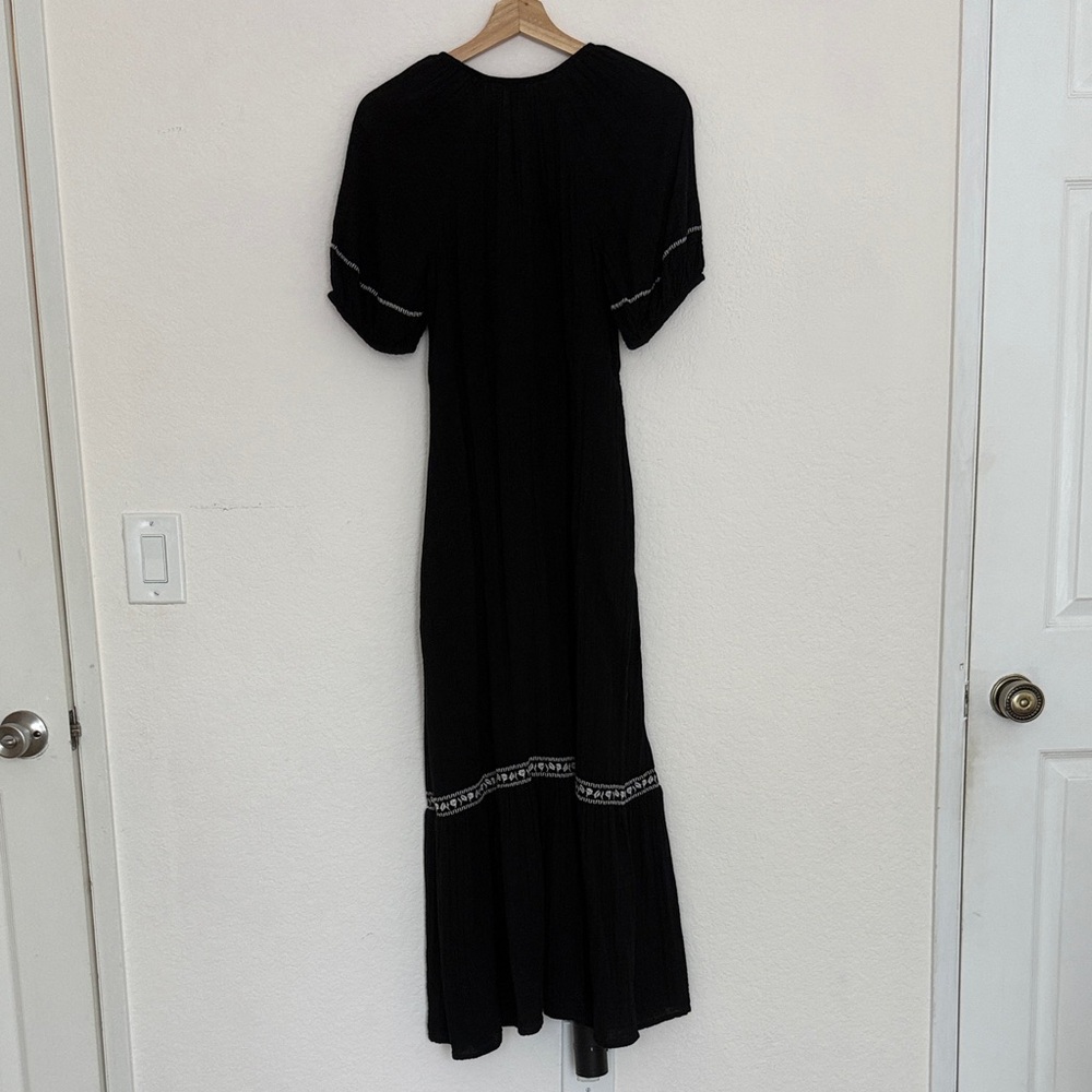 Old Navy Black Maxi Dress with White Trim - Picture 8 of 8